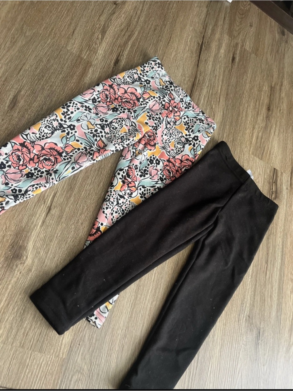 Vince Camuto Girls Floral Pink & Black Leggings - 2-Pack